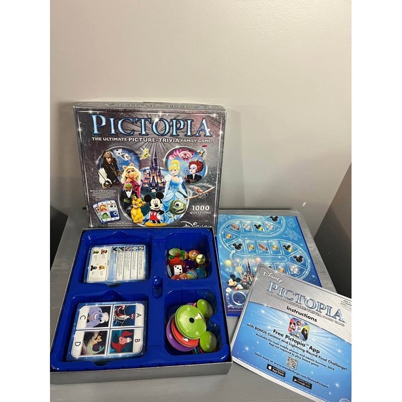 Disney Edition board game Pictopia Picture Trivia Game Excellent Condition - Picture 4 of 6